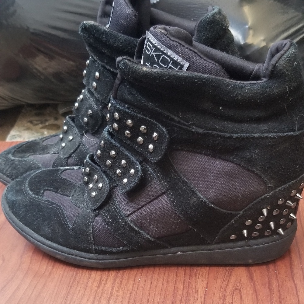 Shoe/Ankle heel